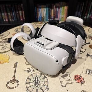 Oculus 2 White VR Headset
